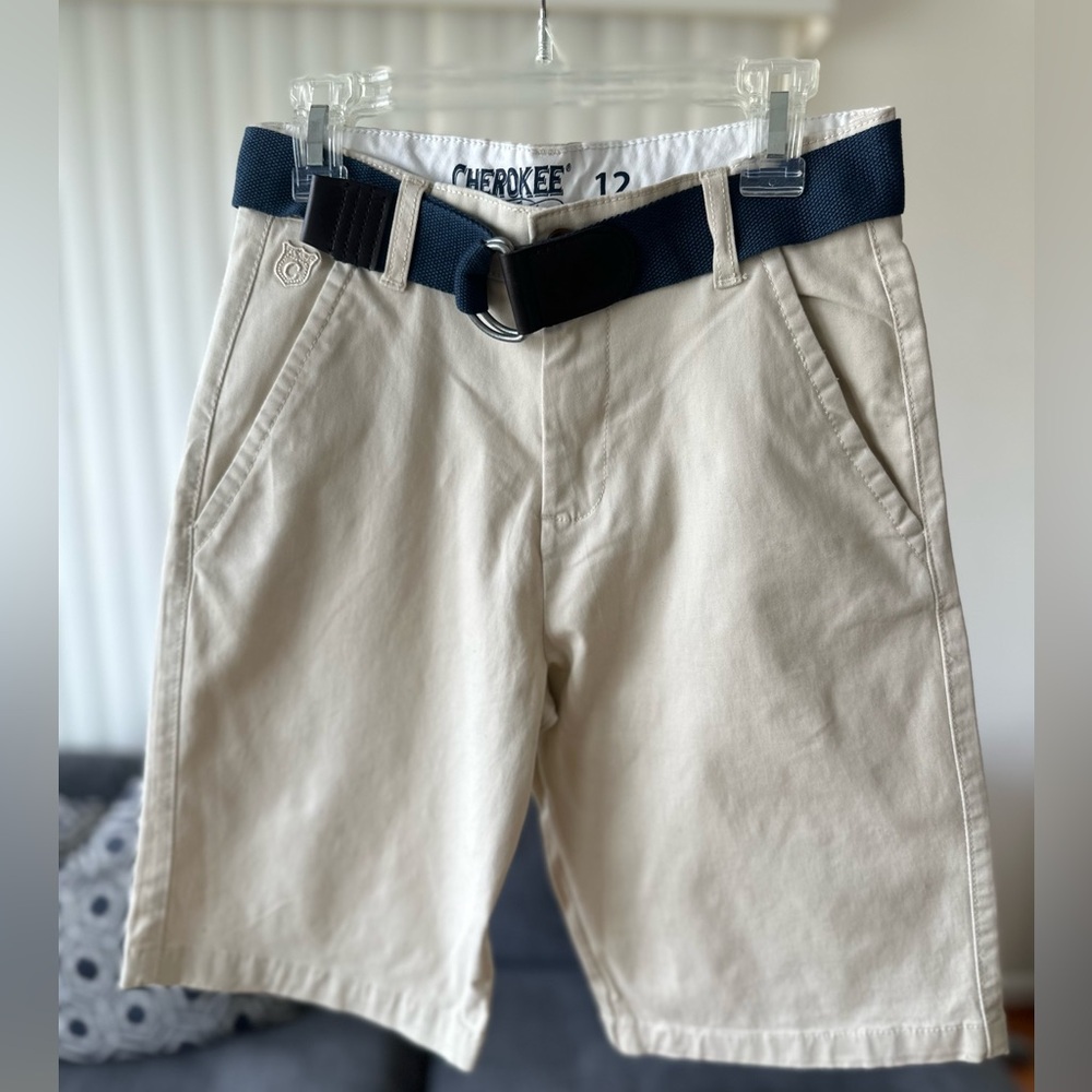 Cherokee Heritage Boys Khaki Shorts with Navy Blue Belt  Size:12